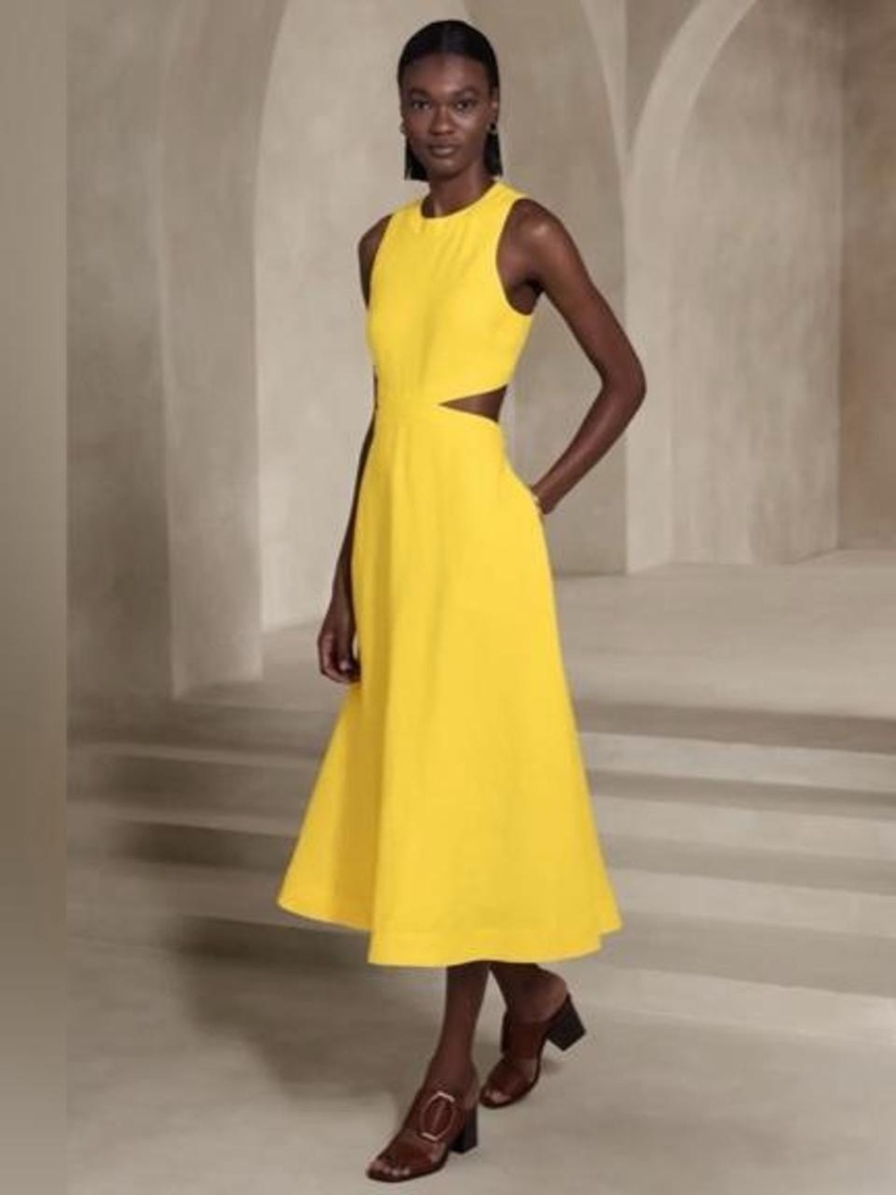 Banana Republic 100% linen yellow midi dress with cutout detail, size 0